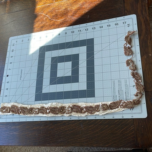 Copper beaded trim, gold/copper colored leaf motif, 18" (plus 10") - Picture 3 of 13
